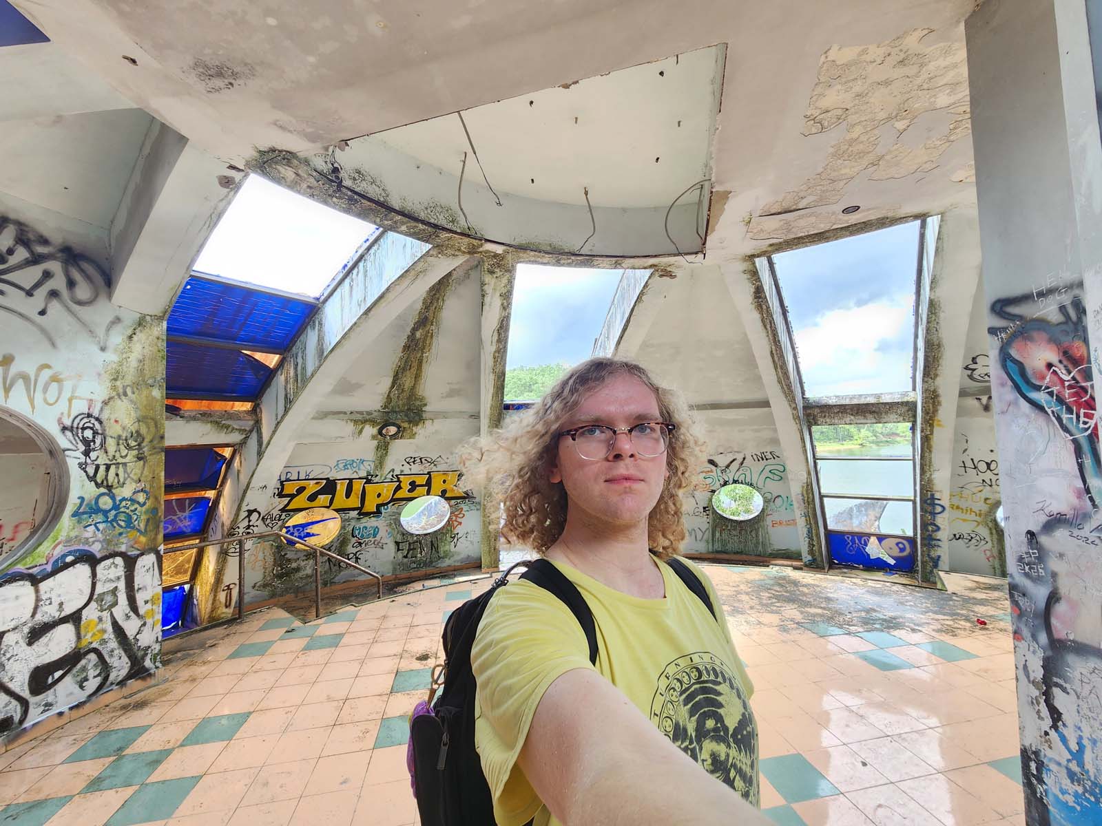 Damian's selfie inside the sunlit second-floor dome.